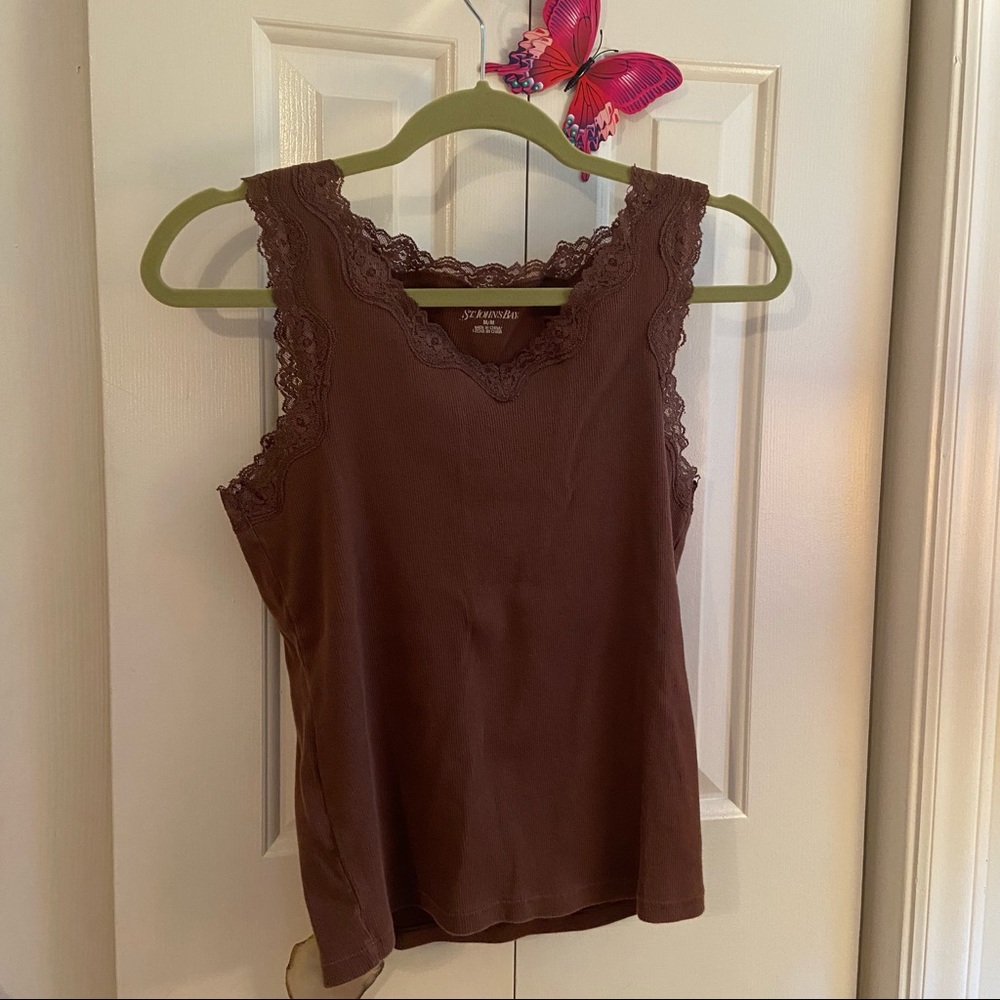 FREE W/ BUNDLE: St. John’s Bay Lace Trim Camisole Tank Top